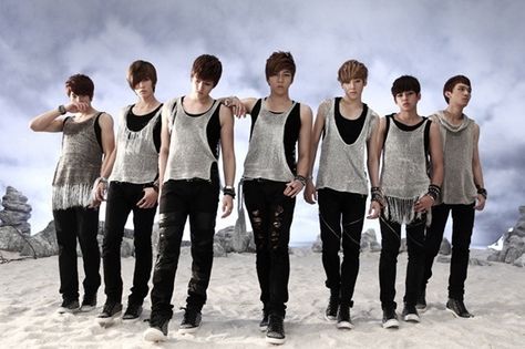 UKISS Neverland Cn Blue, Popular Magazine, Woo Sung, U Kiss, Korean K Pop, Korean Star, Boy Band, Korean Artist, Fashion Tv