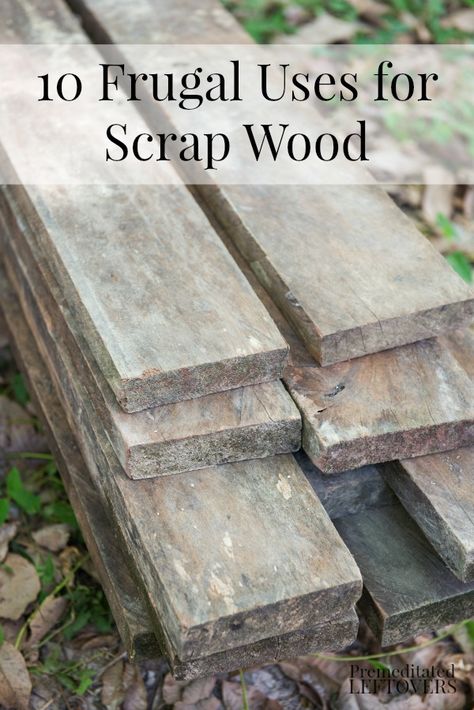 10 Frugal Uses for Scrap Wood- Here are 10 frugal ways to use leftover scrap wood for home decor, garden projects, and other uses around the house. Farmers Wife, Scrap Wood Crafts, Upcycling Projects, Wooden Signs Diy, Home Decor Garden, Wood Scraps, Woodworking For Kids, Scrap Wood Projects, Diy Wood Signs