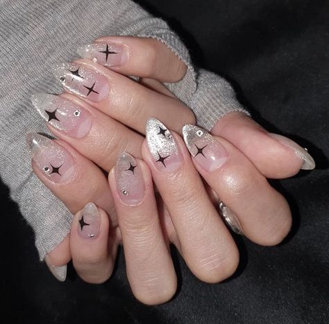 The 1975 Nails, Japanese Nails Art, Nail Art Aesthetic, Nails Star, Minimal Nails Art, Custom Nails, Asian Nails, Hello Nails, Punk Nails