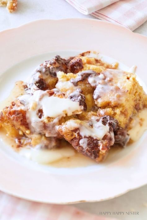 Glazed Donut Bread Pudding, Pound Cake Bread Pudding, Donut Bread Pudding Recipe, Custard Bread Pudding, Custard Baked, Donut Bread Pudding, Classic Bread Pudding, Donut Bread, Frosted Tips