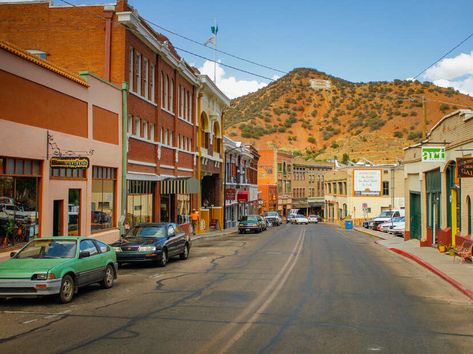 Best Desert Towns to Visit in America: Vacation Destinations & More - Thrillist Small Desert Town, Southwest Aesthetic, Desert Vacation, Desert City, Desert Town, Bisbee Arizona, Desert Aesthetic, Western Town, Fun Deserts