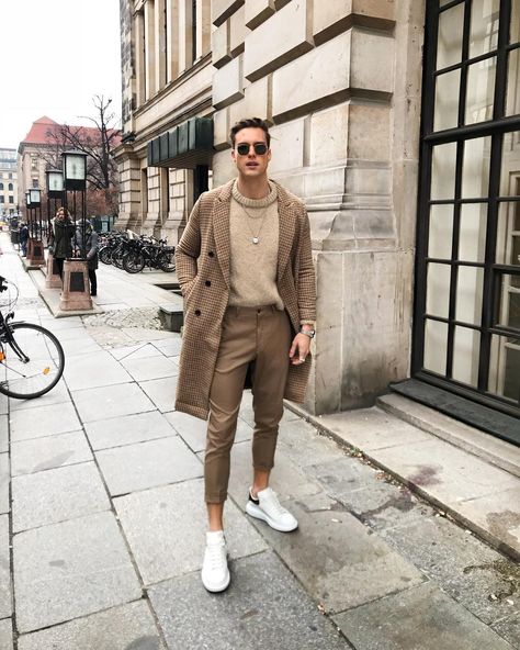 Mens Fall Outfits, Overcoat Men, Tokyo Street Fashion, Men Stylish Dress, Fall Outfits Men, Elegante Casual, Mens Fashion Streetwear, Winter Outfits Men, Mens Fashion Casual Outfits