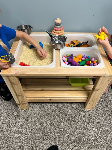 Montessori DIY water and sand sensory table from cedar wood. This is a PDF plan which explains how to build a DIY Sand and Water Table with step-by-step instructions. (Digital download only, no physical items will be shipped). Diy Sand And Water Table, Toddler Backyard, Kinetic Sand Table, Water Table Diy, Montessori Table, Kids Cubby Houses, Kids Cubbies, Play Area Backyard, Diy Montessori