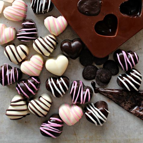 Homemade Chocolate Candy, Gluten Free Marshmallows, Chocolate Recipes Homemade, Chocolate Covered Marshmallows, Chocolate Marshmallow, Heart Shaped Chocolate, Chocolate Covered Treats, Valentine Desserts, Valentines Day Desserts