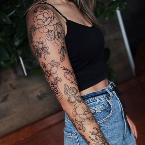 Patchwork, Tumblr, Tattoo Ideas Tumblr, Tattoo Filler, Patchwork Tattoo, Girls With Sleeve Tattoos, Patchwork Sleeve, Flower Tattoo Arm, Floral Tattoo Sleeve