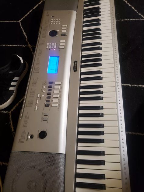 YAMAHA YPG 225 Electric Piano/ Keyboard | eBay Yamaha Piano Aesthetic, Yamaha White Piano, Portable Piano Keyboard, Electric Keyboard, Yamaha Piano, Yamaha Digital Piano, Yamaha Piano Keyboard, Yamaha Keyboard, Mini Keyboard