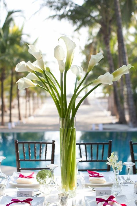 Calla Lily Wedding Decorations, Purple Hydrangea Centerpieces, Calla Lily Wedding Centerpiece, Calla Lillies Wedding, Calla Lily Centerpieces, Lily Centerpieces, Pink Centerpieces, Calla Lily Wedding, Orchid Centerpieces