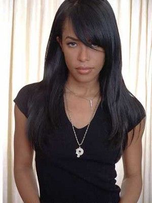 Celebrities Who Died, Wedge Hairstyles, Side Bangs Hairstyles, Aaliyah Style, Makeup Tip, Asymmetrical Hairstyles, Fringe Hairstyles, Side Bangs, African American Hairstyles