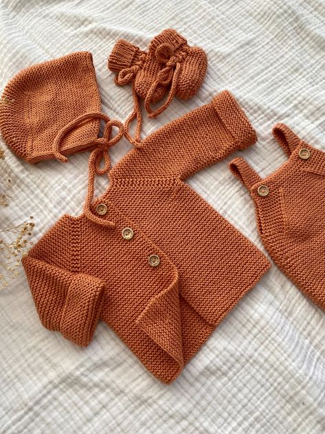 Baby Coming Home Outfit Knit Baby Clothes 4 Pieces Knit - Etsy Turkey Couture, Baby Hospital Outfit, Outfit Knit, Knitted Baby Outfits, Knitted Vests, Baby Layette Set, Newborn Coming Home Outfit, Baby Coming Home Outfit, Gender Neutral Clothes