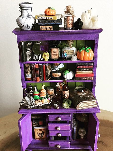 Miniature Dollhouse Halloween, Spooky Miniature Scenes, Diy Witch Cabinet, Polymer Clay Doll House Furniture, Witch Cabinet Ideas, Witch Dollhouse Miniatures, Miniature Halloween Scenes, Polymer Clay Halloween Miniatures, Spooky Dollhouse