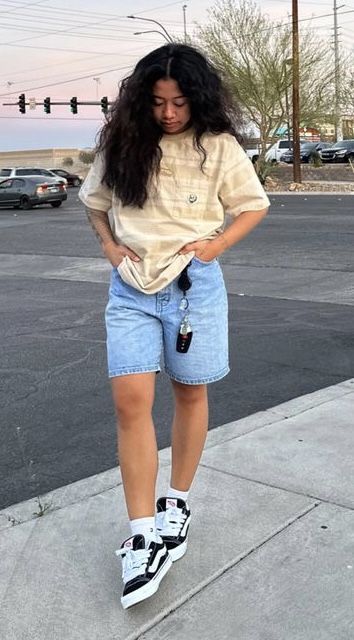 90s Summer Outfits Aesthetic Vintage, Button Up Shirt Summer Outfit, Summer Tom Boy Femme, Accessorizing Outfits, Looks Hip Hop, Street Style Outfits Casual, Blouses Designs, Blouse Ideas, Lazy Weekend