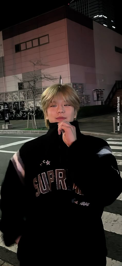 #StrayKids #Seungmin #Wallpaper & #Lockscreen #Waxie dont repost/crop wm! Seungmin Phone Wallpaper, Skz Background Wallpaper, Seungmin Dark Wallpaper, Seungmin Wallpaper Cute, Seungmin Hd Pics, Seungmin Wallpaper Boyfriend, Cover Me Skz, Simple Kpop Wallpaper, Skz Seungmin Wallpaper