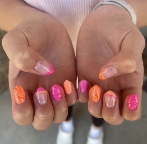 Fun Colorful Nails, Cool Nail Ideas, Preppy Nails, Pink Tip Nails, Teen Nails, Cow Nails, Hippie Nails, Broken Nails, Preppy Coquette