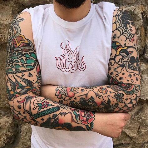 Traditional Tattoo Sleeve Filler, Flash Tattoo Sleeve, Tato Geisha, Filler Tattoo Designs, Traditional Tattoo Filler, Old School Tattoo Sleeve, American Traditional Sleeve, Tattoo Sleeve Filler, Tattoo Filler