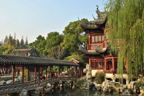 Yu Garden Yu Garden Shanghai, Yuyuan Garden, Garden Editorial, Old Fashioned House, Famous Bridges, High Building, Love Or Hate, Innovative Architecture, River Delta