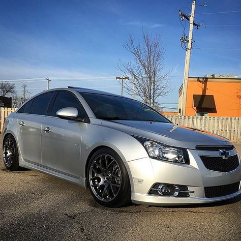 I need to find somewhere I can have the inside of my car detailed. I suck at keeping it clean in the winter. Chevy Impala 2017, Chevy Cruze Custom, Chevrolet 2017, 2012 Chevy Malibu, Chevrolet Sail, Slammed Cars, Car Picture, Chevy Ss, Camry Se