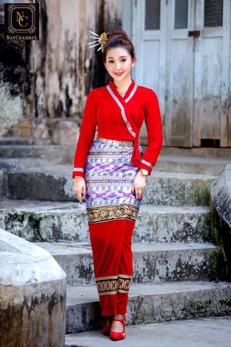 Myanmar Shan Traditional Dress, Shan Myanmar, Shan Dress, Anime Princess Dress, Unique Dress Design, Dress Pose, Myanmar Fashion, Thai Silk Dresses, Pretty Dresses Casual