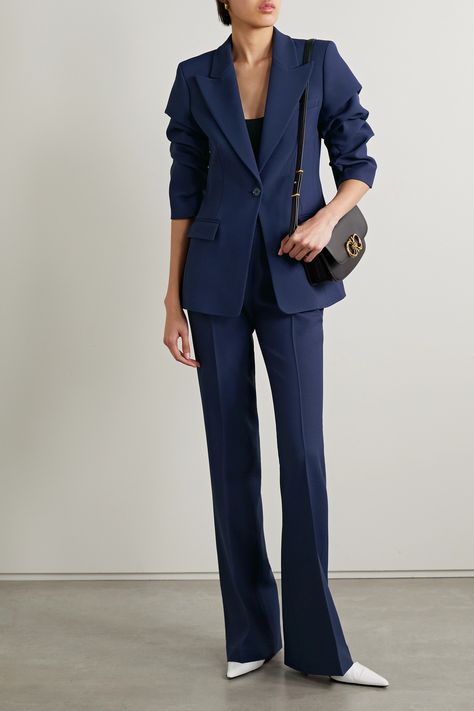 You're sure to reach for Michael Kors Collection's blazer for years to come. It's made from crepe and has scrunched-up sleeves and padded shoulders to enhance the slim fit. Wear yours with tailoring and jeans alike. Net A Porter Office, Navy Blue Corporate Attire, Net A Porter Blazer, Business Attire Women Office Chic, Dark Blue Blazer Outfit, Womens Interview Outfit, Blue Blazer Outfits For Women, Blue Blazer Outfit, Black Blazer Outfit