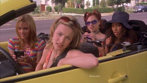 90s 00s Movies, The Hot Chick, 90s Teen, Girly Movies, White Chicks, Early 2000s Fashion, Teen Movies, Chick Flicks, Regina George