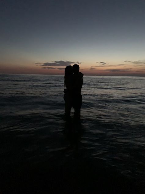 swimming/ sunset/ couple/ couple goals/ cute/ date ideas/ beach Date At The Beach, Swimming With Boyfriend, Swimming Date, Beach Night Date, Beach Dates, Beach Date Night, Couple Swimming, Ocean Date Aesthetic, Night Swimming Couple