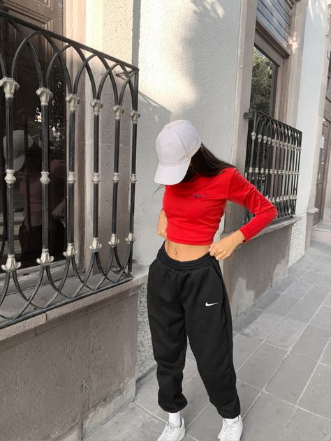 Looks Hip Hop, Tomboy Style Outfits, Causual Outfits, Cute Comfy Outfits, Swaggy Outfits, Mode Inspo, Tomboy Fashion, Sporty Outfits, Girls Fashion Clothes