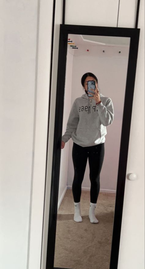 Outfit inspo! 💌 Legging And Nike Socks Outfit, Leggings High Socks Outfit, Socks With Leggings Outfits, Leggings And Nike Socks Outfit, Long Nike Socks Outfit, Long Socks With Leggings, Nike Socks Outfit Leggings, Socks And Leggings Outfits, Nike Socks Over Leggings Outfit