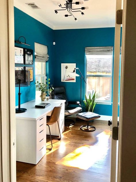 Home Office 2023, Bold Office Design, Man Cave Home Office, Bold Office, Teal Office, Office 2023, Office Wall Colors, Modern Man Cave, Bright Office