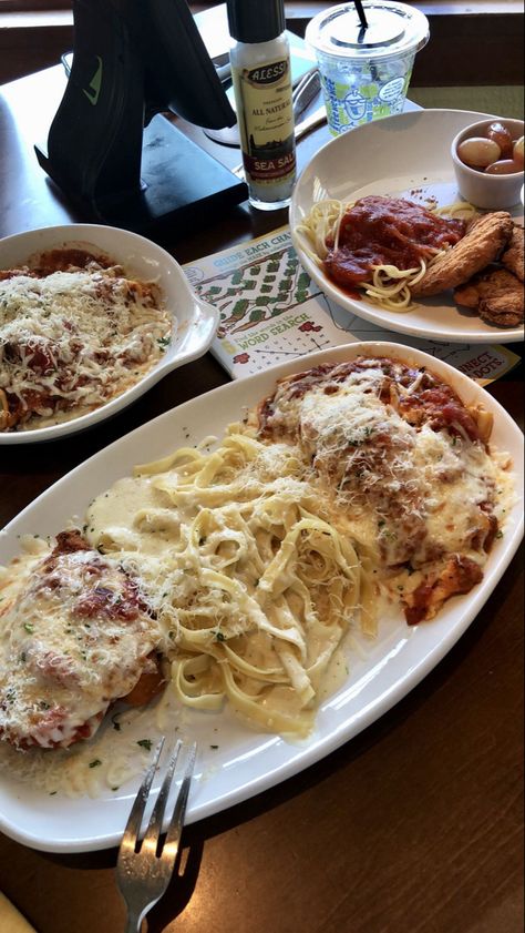 Olive Garden Tour Of Italy, Olive Garden Aesthetic, Olive Garden Food, Olive Garden Pasta, Tour Of Italy, Instagram Training, Delicacy Food, Healthy Food Motivation, Yummy Comfort Food