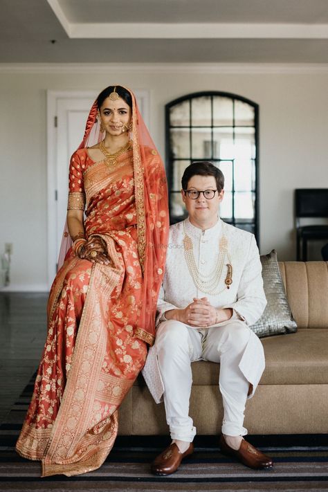 There's something about a red bridal banarasi saree- even now in today's Insta ready world, it could put the best lehenga to shame! A red bridal banarasi is not only timeless, but it makes for a great heirloom for generations to come, and exudes so much grace. Banarasi Saree Wedding Look, Bridal Saree For Reception, Banarasi Saree Look For Wedding Bride, Banarasi Bridal Saree, Sabyasachi Banarasi Saree, Banarasi Saree Bridal Look, Red Saree Bridal Look, Benarasi Saree Wedding Bengali, Bridal Banarasi Saree