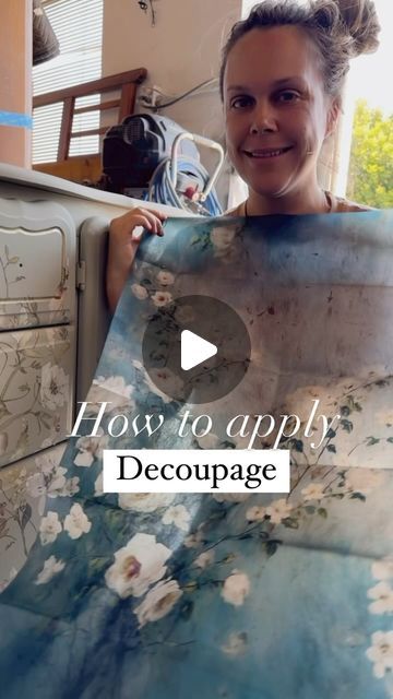 Decoupage Tissue Paper On Wood, Decoupage Ideas Furniture Coffee Tables, Decoupage Dried Flowers, How To Use Decoupage Paper, How To Decoupage Laminate Furniture, How To Decoupage Furniture Tutorials, Decoupage On Furniture, Decopage Ideas Wall Art, How To Decoupage On Wood