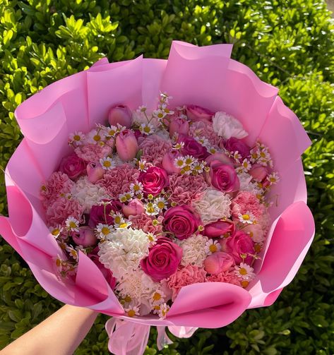 This combination! 🥹 This mixed blooms ramo is soooo cute! Loved this order! Dm @lilyyscreations for Info on how to place your orders! 🌸🤍 Pink Rose Bouquet, Boquette Flowers, Bouquet Ideas, Birthday Flowers, Beauty Room, Rose Bouquet, Pretty Flowers, Art Designs, Pink Rose