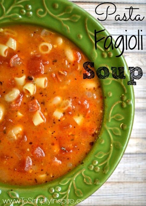 This delicious Pasta Fagioli recipe is an incredible version of the classic Italian soup! This one has bacon...need I say more! Pasta Fazul Recipe, Pasta Fazul, Pasta Fazool, Pasta Fagioli Recipe, Pasta Fagioli Soup, Pancetta Pasta, Traditional Pasta, Fagioli Soup, Soup Pasta