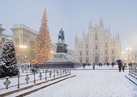 Learn about the festivals and events that happen each December in Milan, Italy, including holidays and Christmas celebrations. Italy Winter, Best Places In Europe, Christmas In Italy, Best Ski Resorts, Italy Aesthetic, Places In Europe, Italy Fashion, Winter Break, Milan Italy