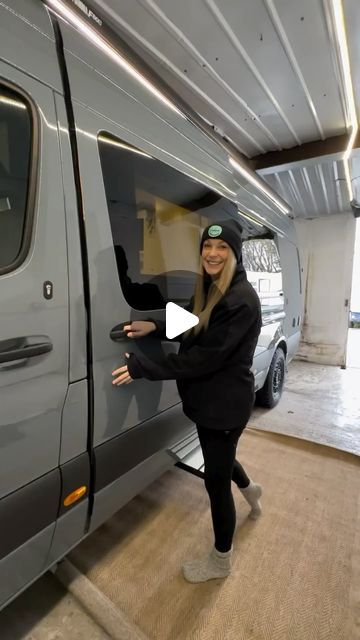 Living Van, Small Camper Vans, Camper Van Life, Campervan Life, Build A Camper Van, Build A Camper, Van Life Diy, Small Campers, Mini Camper