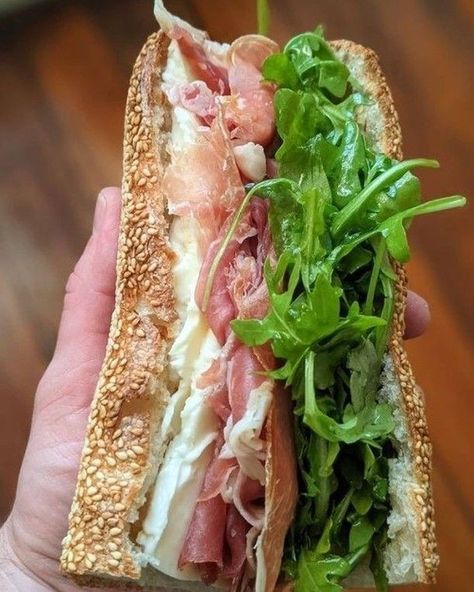 Parma Ham Sandwich, Prosciutto Mozzarella Sandwich, Prosciutto Sandwiches, Sailing Caribbean, Proscuitto Recipe, Sandwich Toppings, Prosciutto Sandwich, Mozzarella Prosciutto, Salami Sandwich