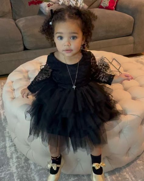 BELLA V ✨🖤✨ (@bella.v.baby) • Instagram photos and videos Cute Babies Black, Interracial Babies, Black Baby Girl, Babies Black, Cute Mixed Babies, Mixed Kids, Future Mom, Mixed Babies