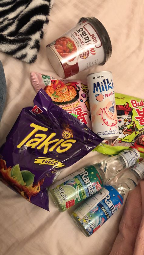 Obsession Aesthetic, Korean Snacks, Asian Snacks, Junk Food Snacks, Food Babe, Cute Snacks, Food Snacks, Yummy Comfort Food, Japanese Snacks