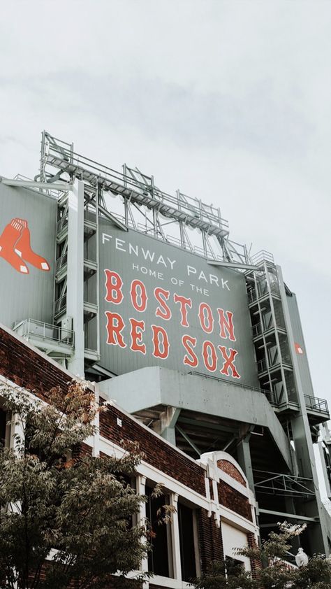 Boston Collage Wallpaper, Boston Lifestyle, Boston Astethic, Boston University Aesthetic Wallpaper, Boston Astetic, Boston Vibes Aesthetic, Fenway Park Aesthetic, Boston University Aesthetic, Boston College Aesthetic