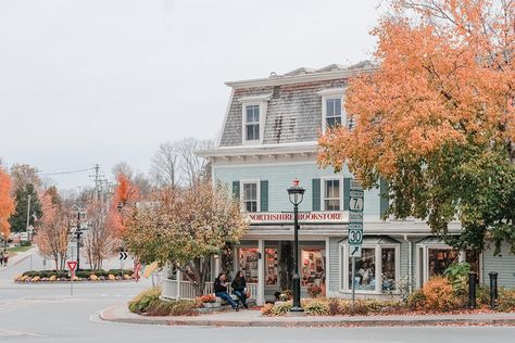 35 Fun Day Trips In New England To Take In 2023 - New England Wanderlust Moving To New England, New England Fall Vacation, 5 Day New England Fall Road Trip, New England In The Fall Road Trips, New England Fall Itinerary, New England Travel Fall, New England Day Trips, Vermont Trip, Vermont Vacation