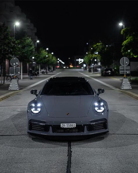 Porche Car, Porsche Aesthetic, Black Porsche, Classy Cars, Porsche Cars, Pretty Cars, Aesthetic Painting, Expensive Cars, Future Travel