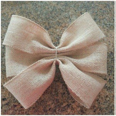 Easy Burlap Bow, How To Make A Burlap Bow, Burlap Bow Diy, Burlap Decorations, Burlap Bow Tutorial, Making Bows For Wreaths, Burlap Ribbon Bow, Easiest Burlap, Burlap Mason Jars