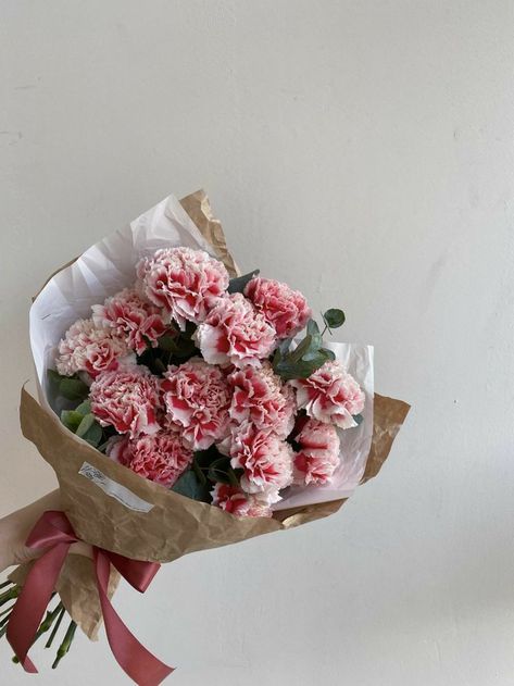 Bouquet Of Flowers Carnation, Carnation Flowers Bouquet, Bouquet With Carnations, Carnation Flower Arrangements, Crysantenum Flower, Carnation Flower Bouquet, Bouquet Carnation, Bouquet Of Carnations, Burning Passion