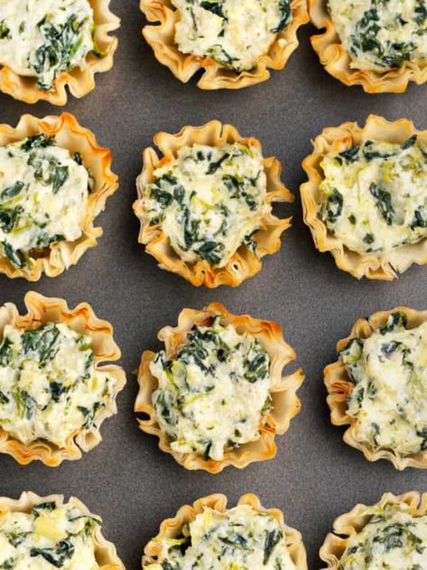 Savory Appetizers Easy, Phyllo Appetizers, Spinach Artichoke Cups, Spinach Artichoke Bites, Spinach Appetizers, Artichoke Bites, Artichoke Appetizer, Cold Appetizers Easy, Spinach Puff Pastry