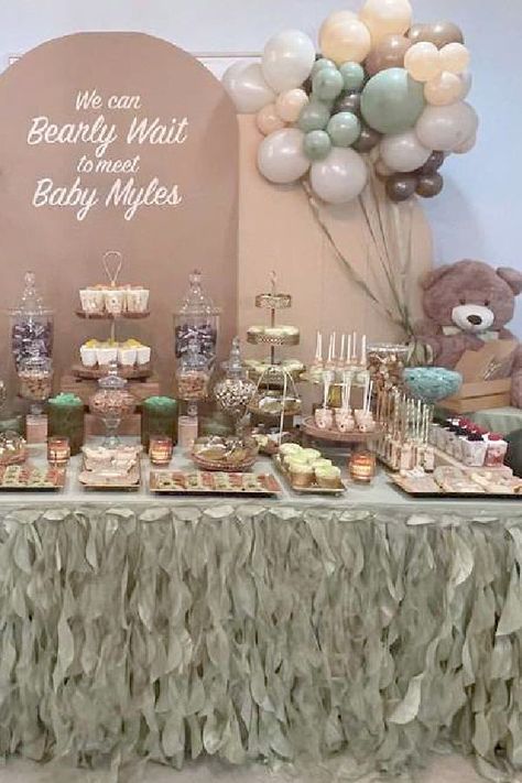 Gender Reveal Desert Table Ideas, Dessert Table Baby Shower Boy, Baby Shower Snack Table, Teddy Bear Dessert Table, Mama Bear Baby Shower, Baby Shower Teddy Bear, Teddy Bear Baby Shower Theme, Baby Shower Oso, Bear Baby Shower Cake