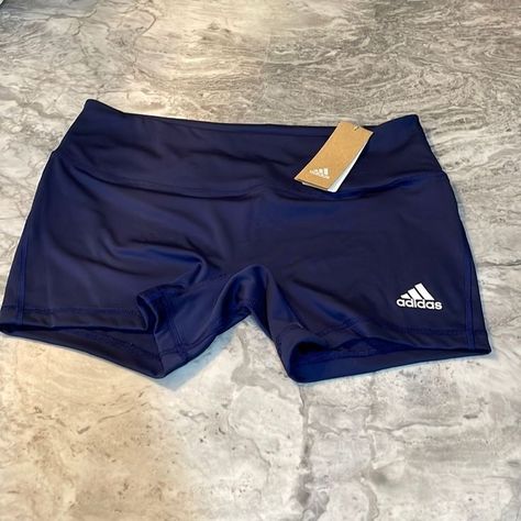 Volleyball Shorts Outfit, Volleyball Outfit, Garage Clothing, Volleyball Shorts, Teen Swag Outfits, Shorts Adidas, Cute Pajama Sets, Volleyball Outfits, Baggy Clothes