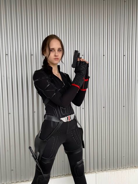 Easy Black Widow Costume, Natasha Romanoff Halloween Costume, Black Widow Cosplay Diy, Cute Marvel Halloween Costumes, Black Widow Aesthetic Outfit, Black Widow Disfraz, Natasha Romanoff Cosplay, Black Widow Costume Ideas, Spy Clothing