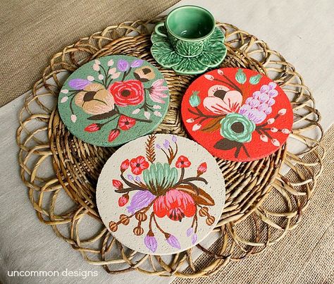 Painted-Cork-Coasters-Knockoff-2 Paint Cork, Floral Coasters, Diy Frühling, Mod Podge Crafts, Diy Coasters, Diy Spring, Cork Coasters, Spring Diy, Mod Podge