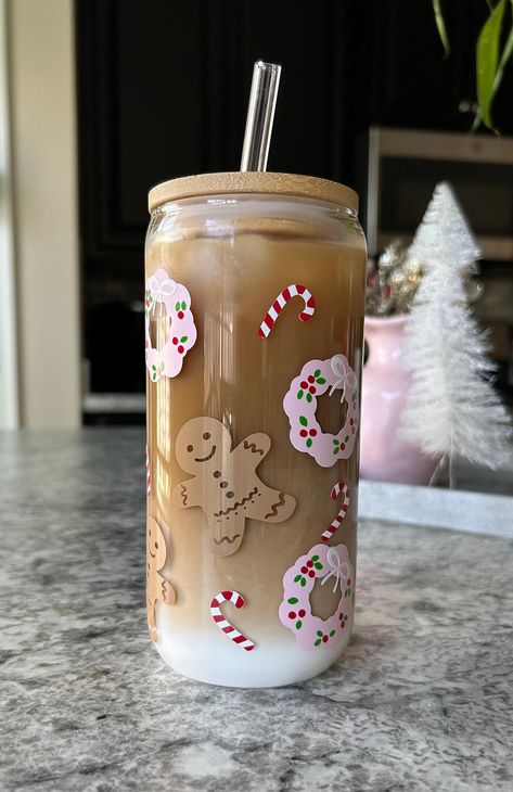 Gingerbread Christmas Cup Holiday Glass Cup Iced Coffee - Etsy Stuff I Want For Christmas, Cute Christmas Cups, Christmas Glass Cup Ideas, Christmas Iced Coffee Cup, Diy Glass Tumbler Cups, Cute Drinks To Make At Home, Christmas Etsy Ideas, Christmas Coffee Ideas, Christmas Small Business Ideas