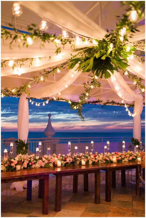 Don CeSar Wedding on the South Terrace, planned by Tres Chic Southern Weddings, Flowers by FH Events || The Ganeys Tropical Florida Wedding, Rustic Wedding Decorations, Wedding Venues Beach, St Pete Beach, Beach Wedding Decorations, Southern Weddings, Salou, Tropical Wedding, Wedding Planning Tips