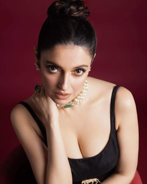 Divya Khosla, Actress Photos, Actresses